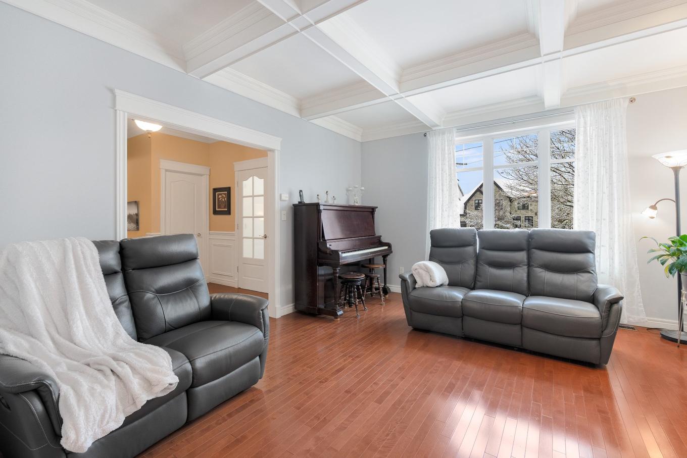 Living room - 3223 Rue Alfred-Desrochers, Sherbrooke (Les Nations), QC - Indoor Photo Showing Living Room