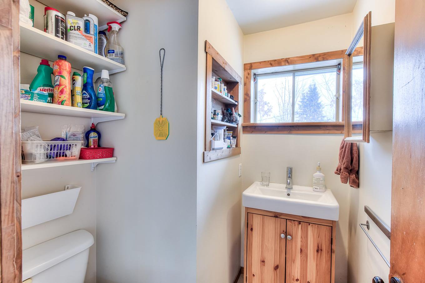 Powder room - 16750 Route 335, Chertsey, QC - Indoor Photo Showing Bathroom