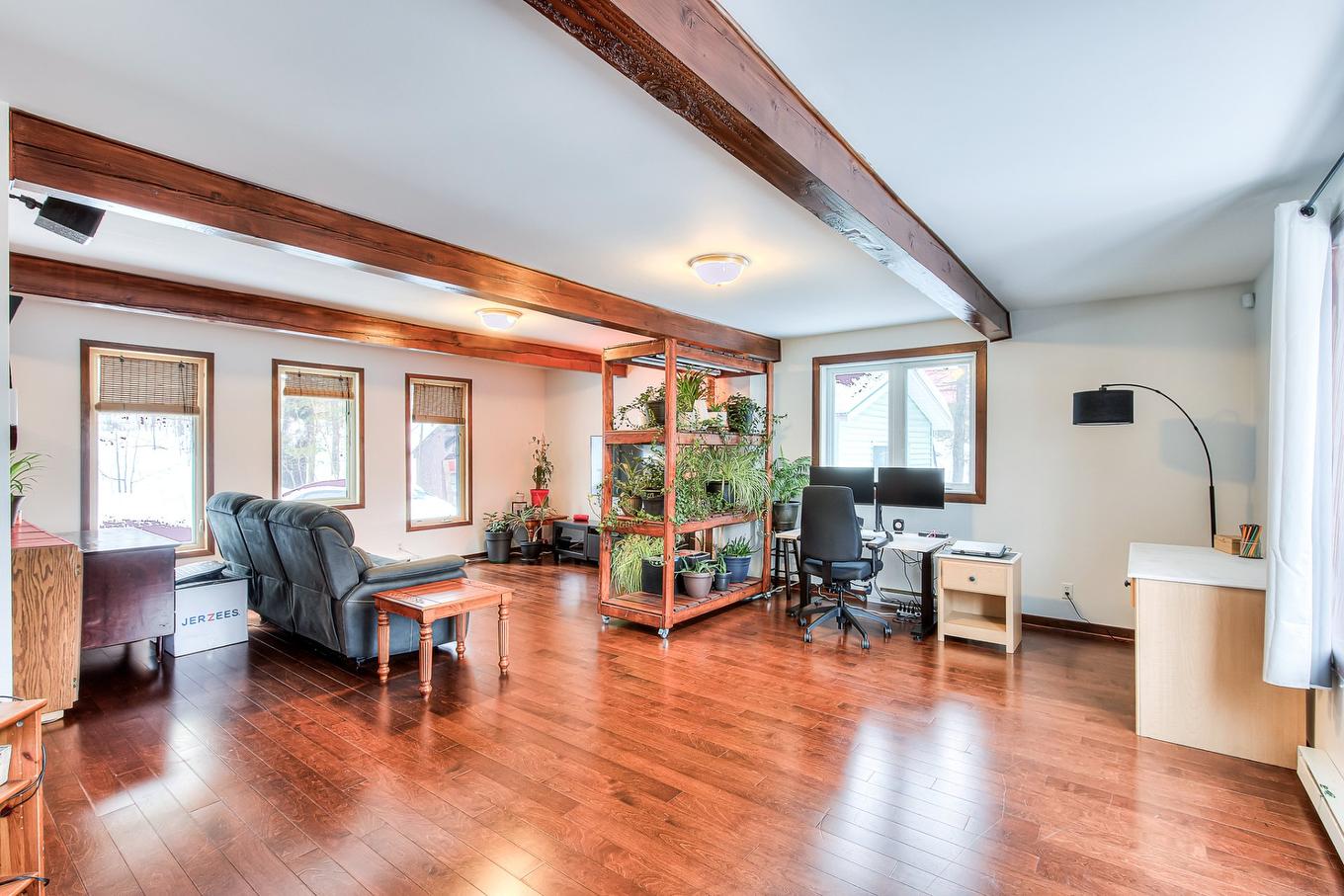 Living room - 16750 Route 335, Chertsey, QC - Indoor