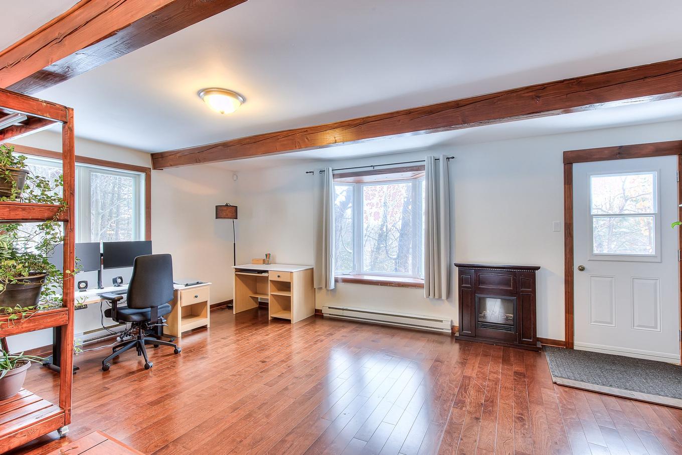 Living room - 16750 Route 335, Chertsey, QC - Indoor