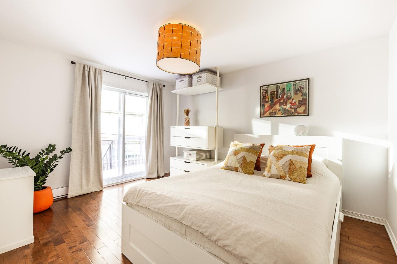 Chambre à coucher principale - 7089 Rue Durocher, Montréal (Villeray/Saint-Michel/Parc-Extension), QC - Indoor Photo Showing Bedroom