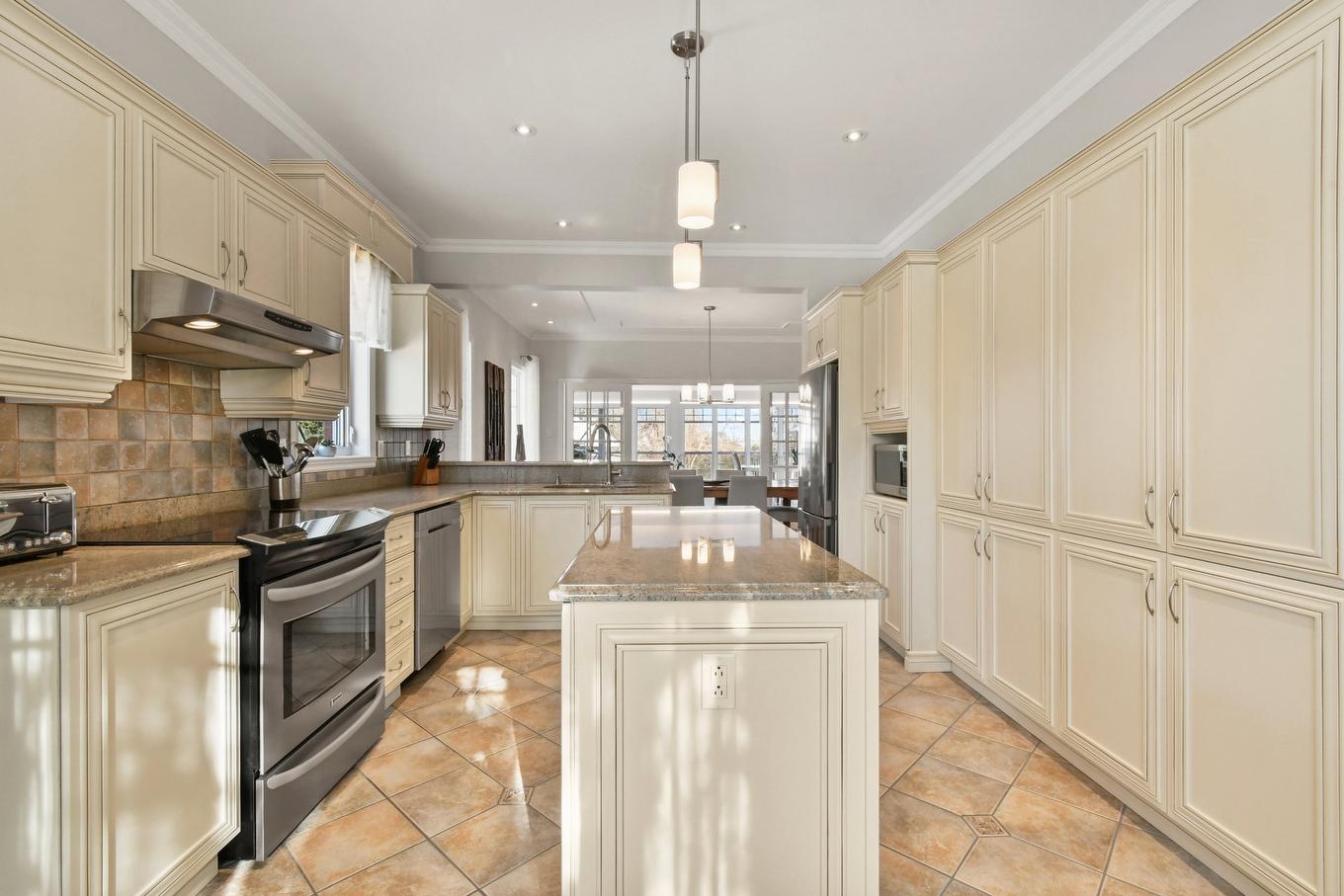 Kitchen - 155 Rue Des Hérons, La Prairie, QC - Indoor Photo Showing Kitchen