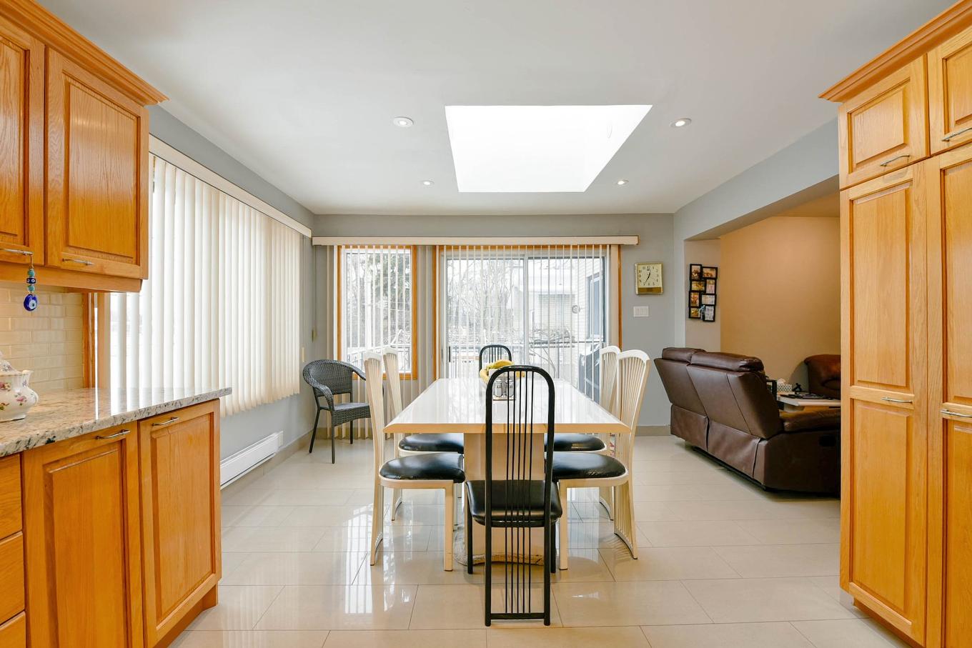 Kitchen - 817 Rue Parkway, Laval (Chomedey), QC - Indoor