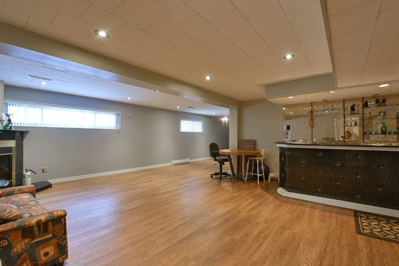 Playroom - 817 Rue Parkway, Laval (Chomedey), QC - Indoor Photo Showing Other Room