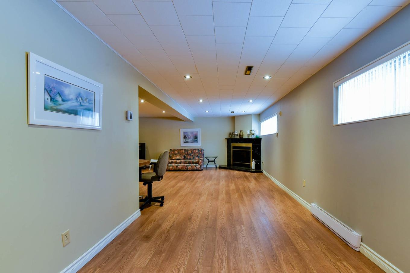 Playroom - 817 Rue Parkway, Laval (Chomedey), QC - Indoor Photo Showing Other Room