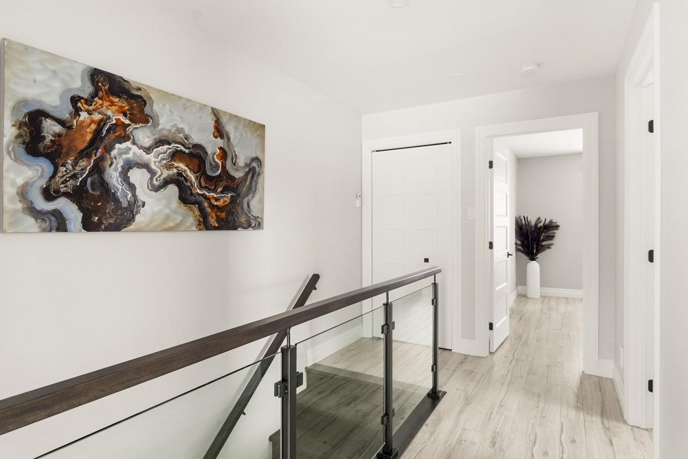 Staircase - 740 Rue Monique-Dupont, Trois-Rivières, QC - Indoor Photo Showing Other Room