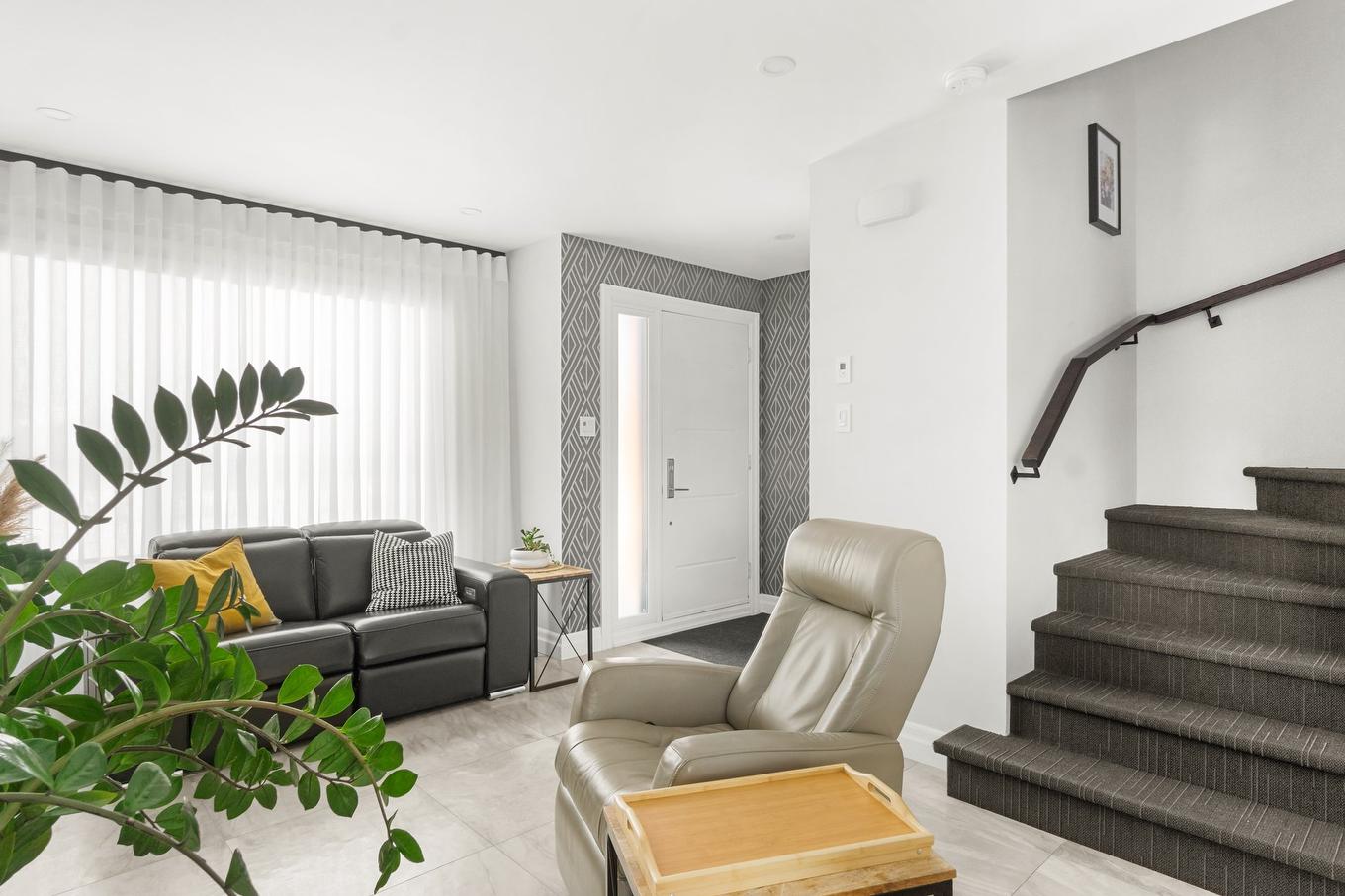 Hall - 740 Rue Monique-Dupont, Trois-Rivières, QC - Indoor