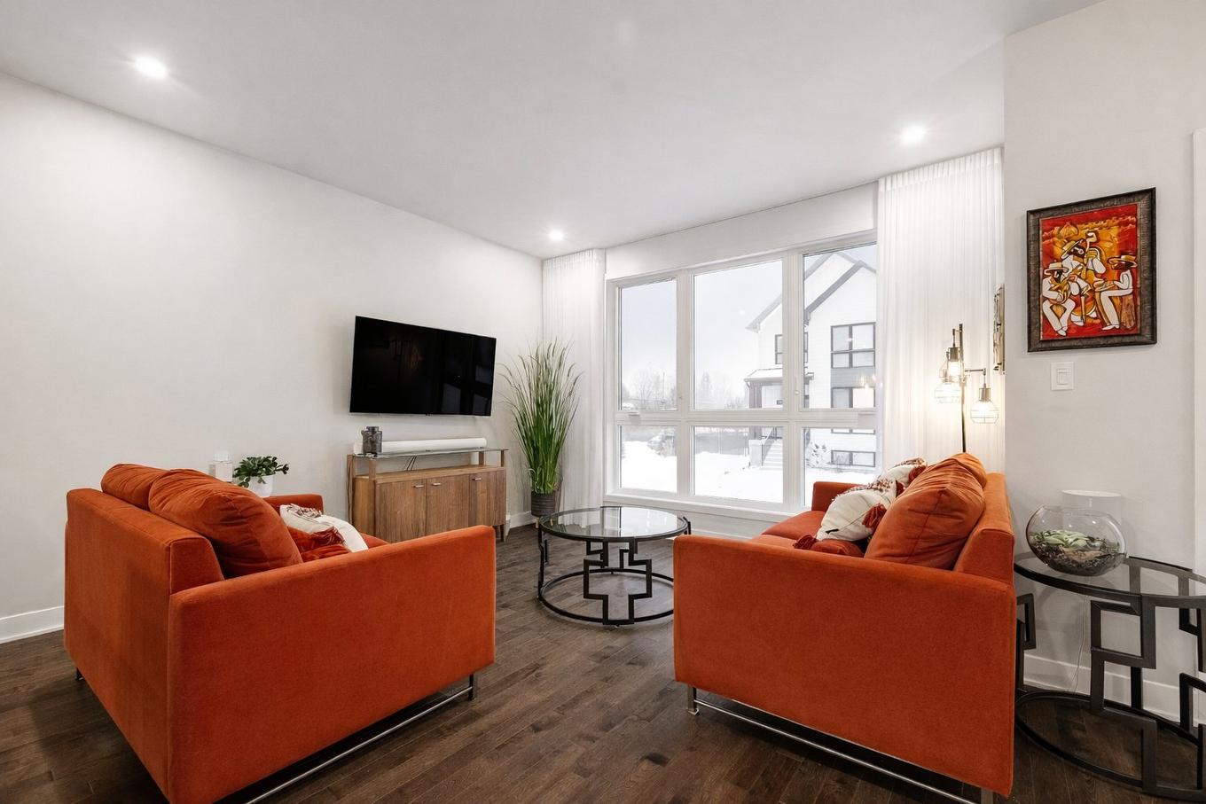 Salon - 2-138 Rue De Saguenay, Bromont, QC - Indoor Photo Showing Living Room