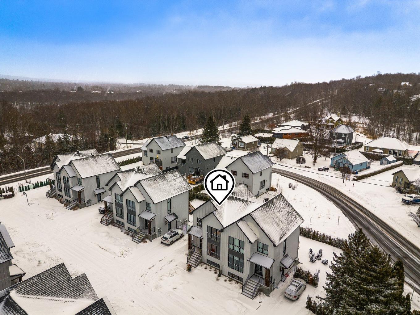 Photo aérienne - 2-138 Rue De Saguenay, Bromont, QC - Outdoor