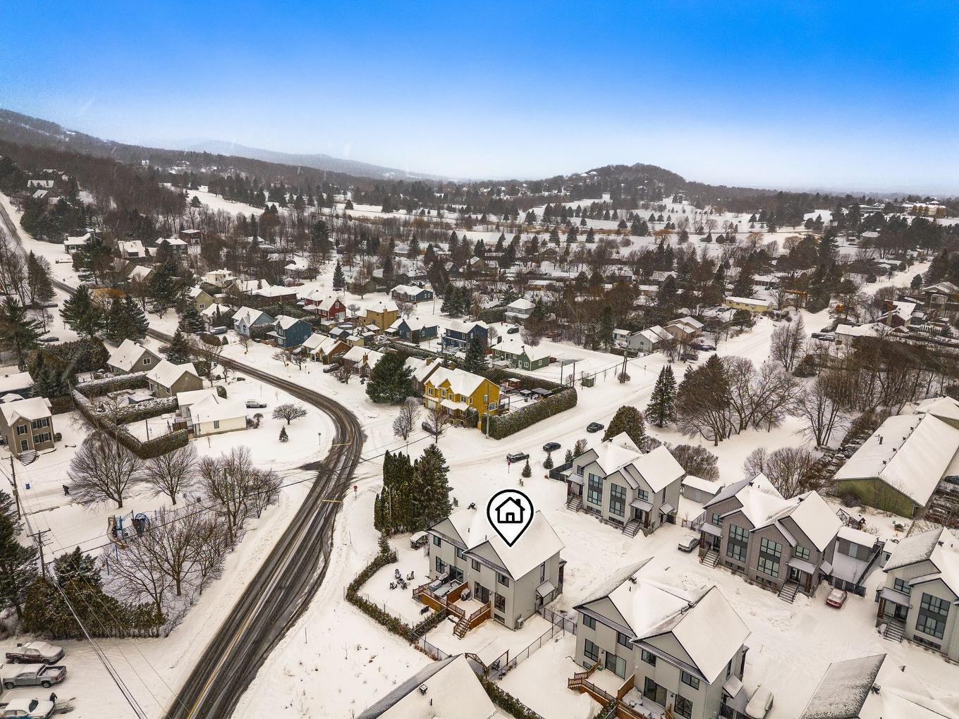Photo aérienne - 2-138 Rue De Saguenay, Bromont, QC - Outdoor With View