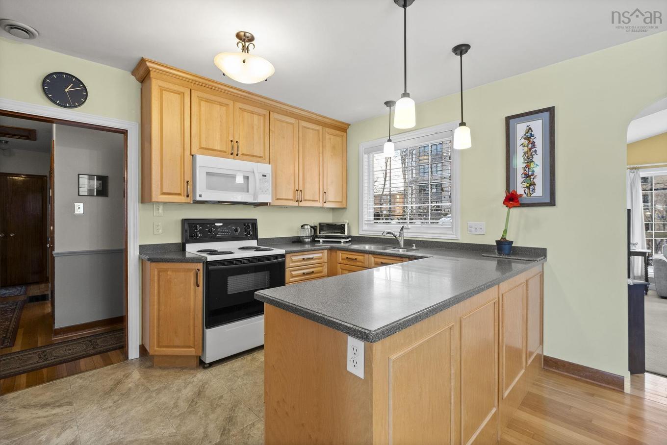 16 Canary Crescent, Halifax, NS