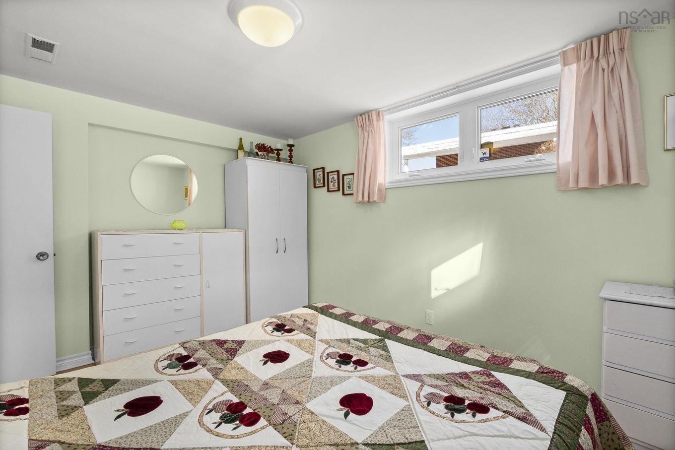 16 Canary Crescent, Halifax, NS