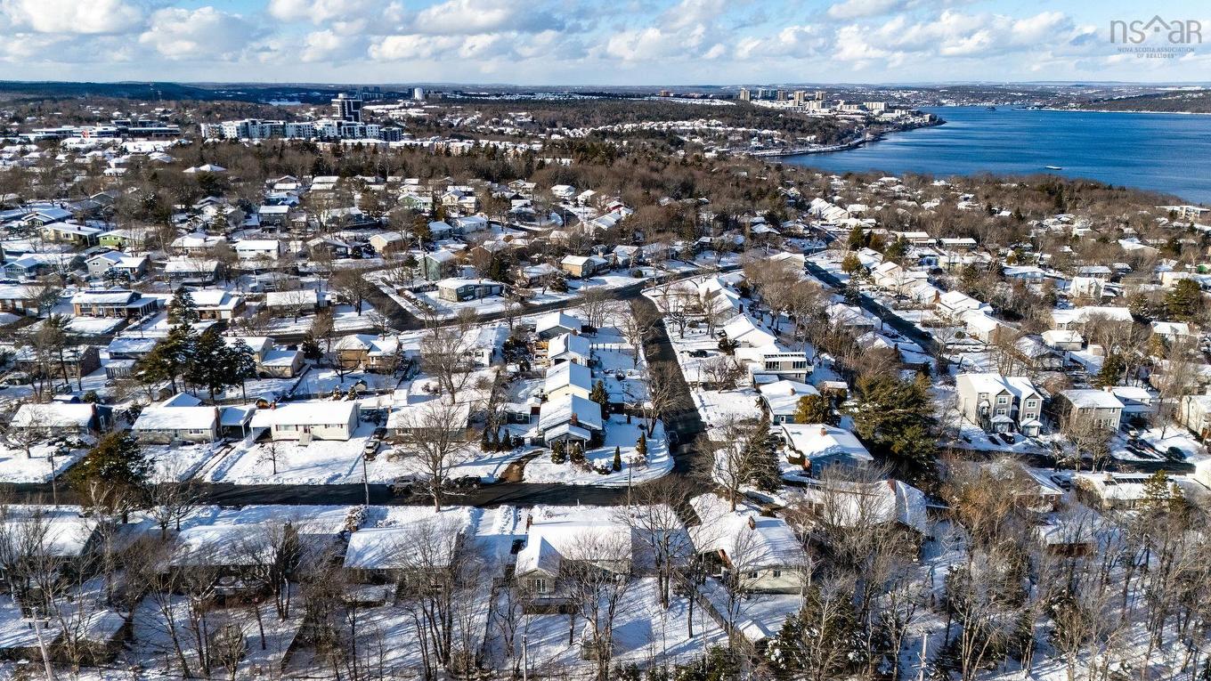 16 Canary Crescent, Halifax, NS
