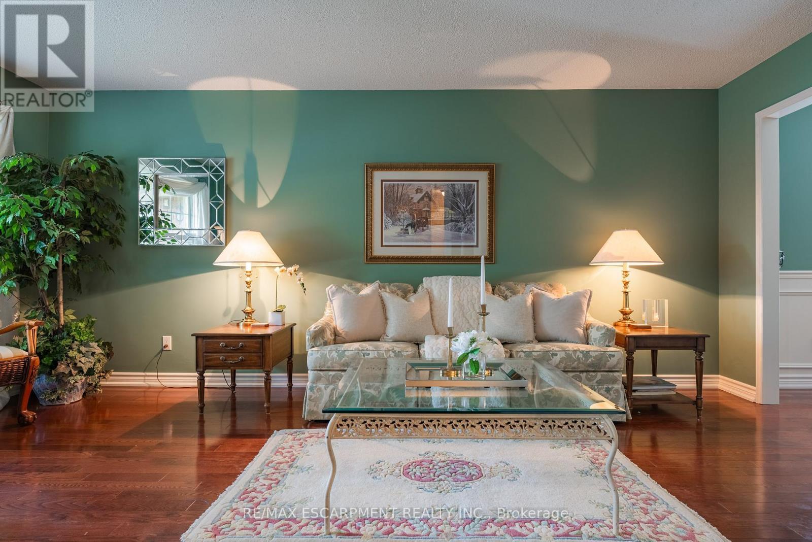2054 Teeside Court, Mississauga, ON - Indoor Photo Showing Living Room