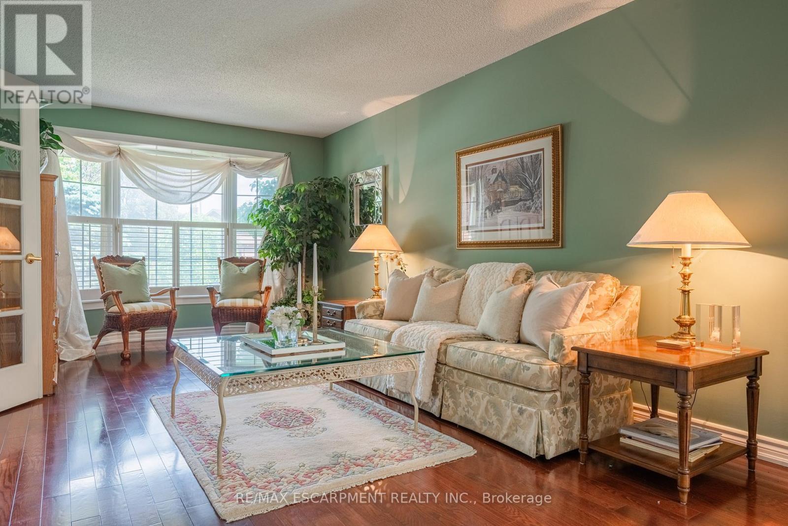 2054 Teeside Court, Mississauga, ON - Indoor Photo Showing Living Room