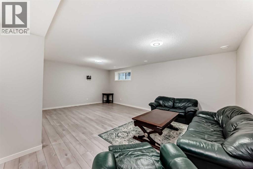 54 Seton Manor Se, Calgary, AB - Indoor
