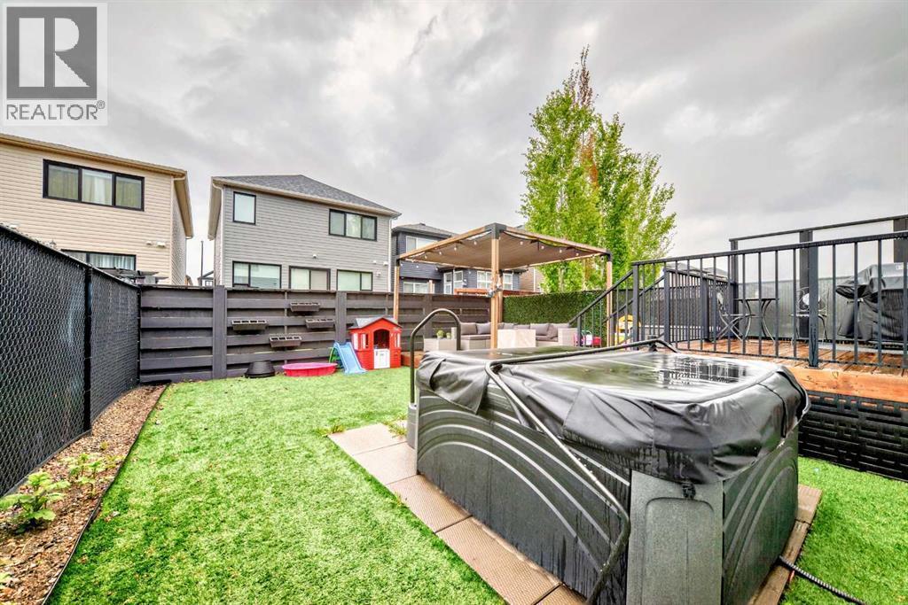 54 Seton Manor Se, Calgary, AB - Outdoor