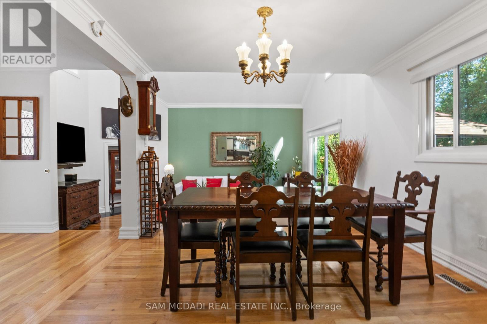 7 Pierpont Place, Mississauga, ON - Indoor Photo Showing Dining Room