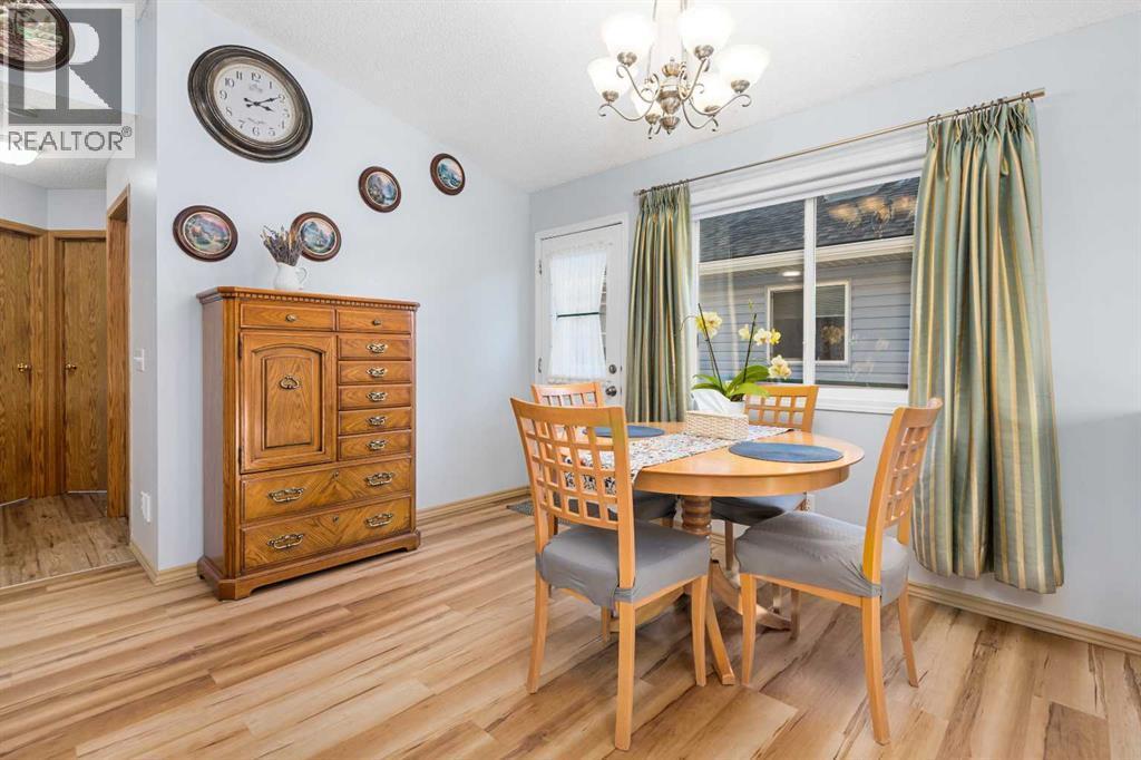 118 Bridleridge Way Sw, Calgary, AB - Indoor Photo Showing Dining Room
