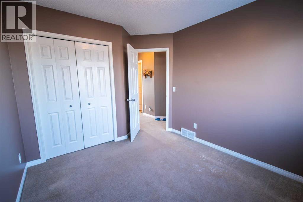 11 Saddlebrook Mews Ne, Calgary, AB - Indoor