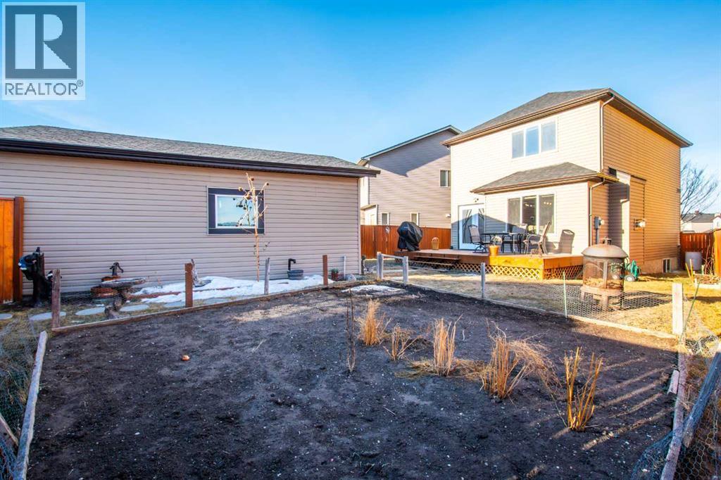 11 Saddlebrook Mews Ne, Calgary, AB - Outdoor With Deck Patio Veranda