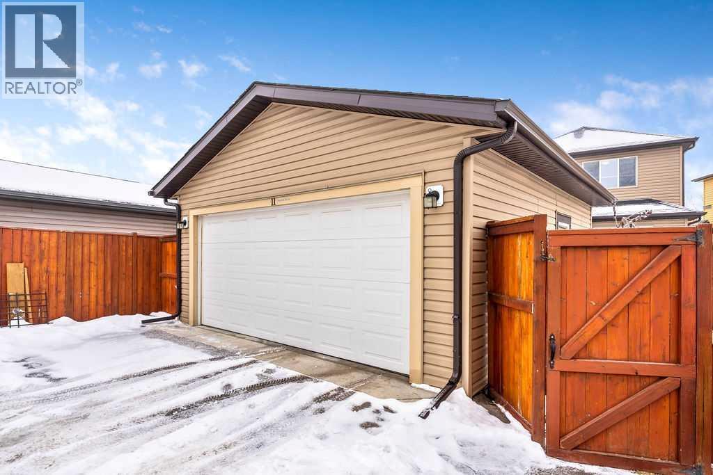 11 Saddlebrook Mews Ne, Calgary, AB - Outdoor With Exterior