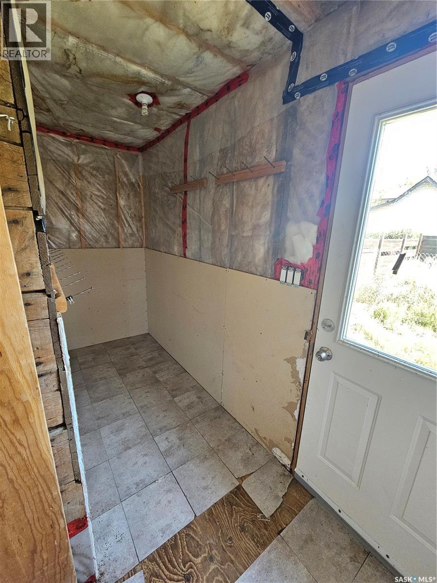 245 Oriole Avenue, Briercrest, SK - Indoor