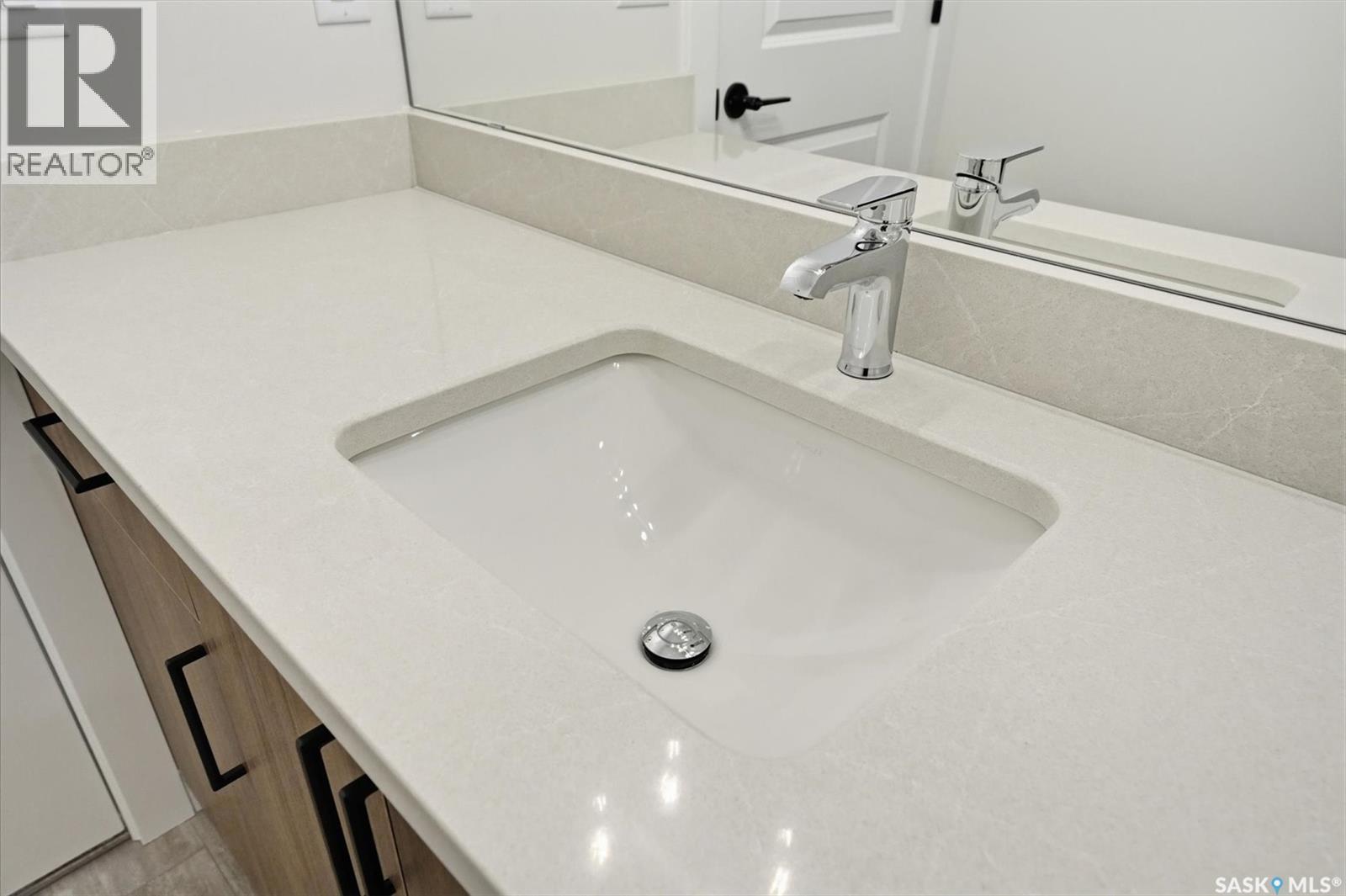 1304 101 Secord Way, Saskatoon, SK - Indoor Photo Showing Bathroom