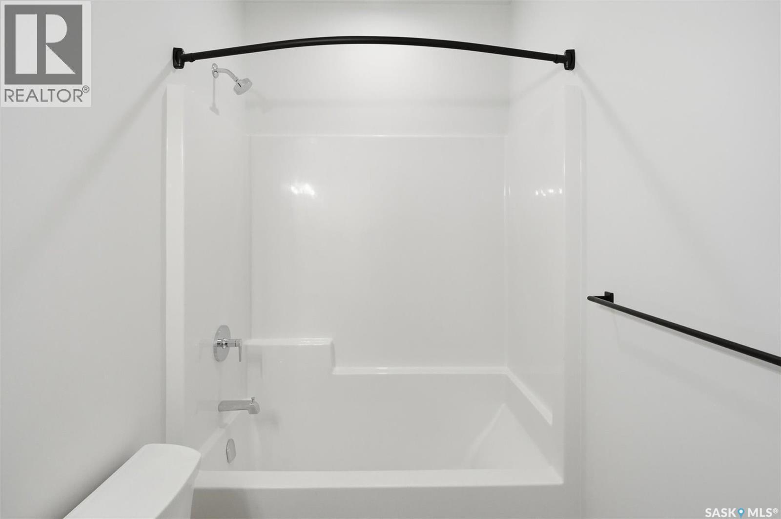 1304 101 Secord Way, Saskatoon, SK - Indoor Photo Showing Bathroom