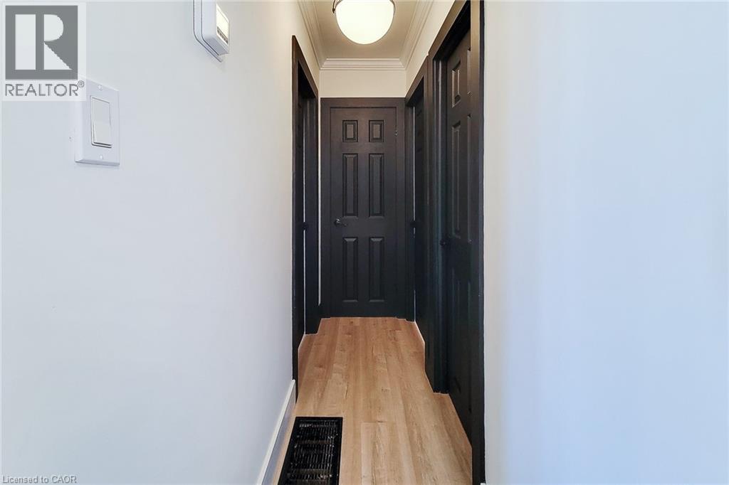 13 Unity Side Road, Caledonia, ON - Indoor Photo Showing Other Room