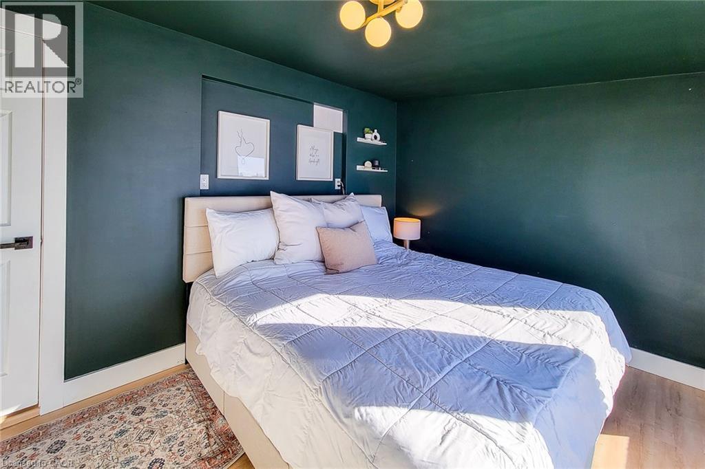 13 Unity Side Road, Caledonia, ON - Indoor Photo Showing Bedroom