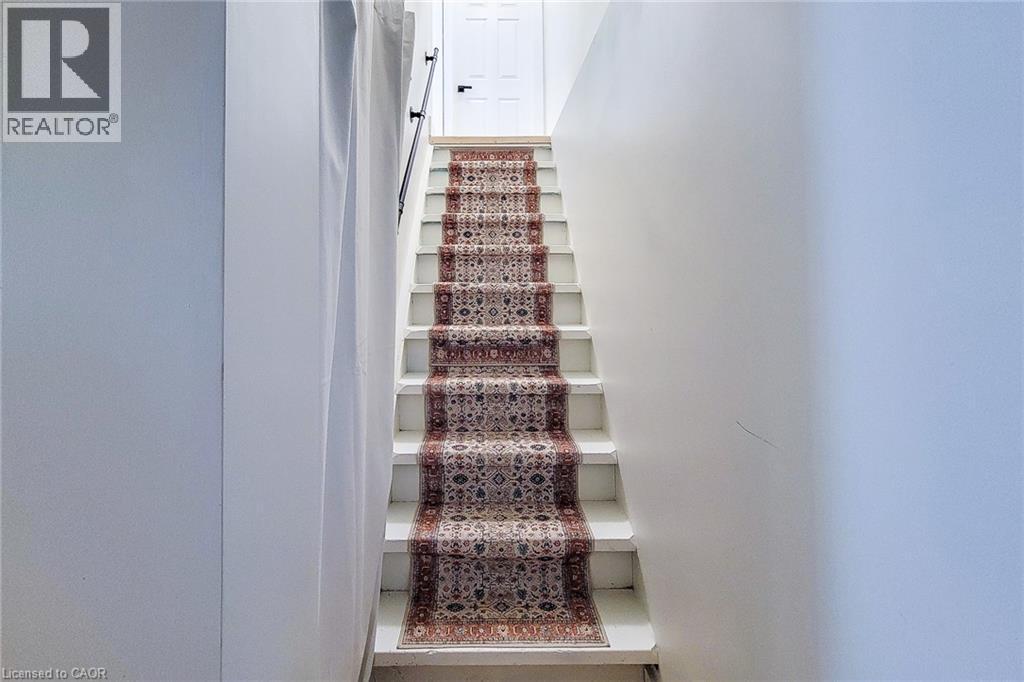 13 Unity Side Road, Caledonia, ON - Indoor Photo Showing Other Room