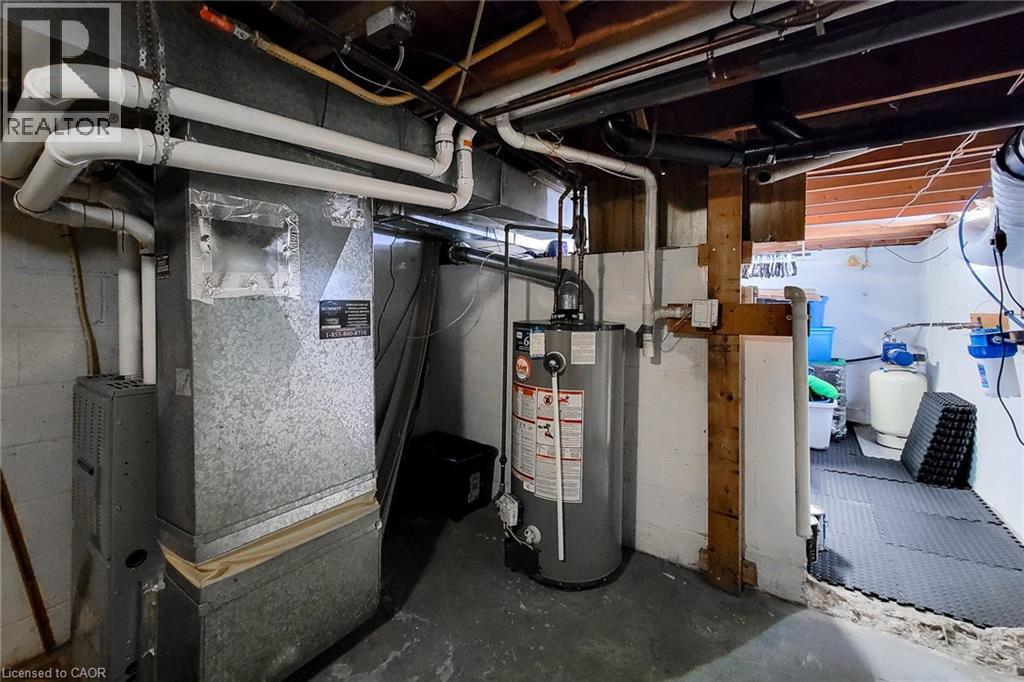 13 Unity Side Road, Caledonia, ON - Indoor Photo Showing Basement