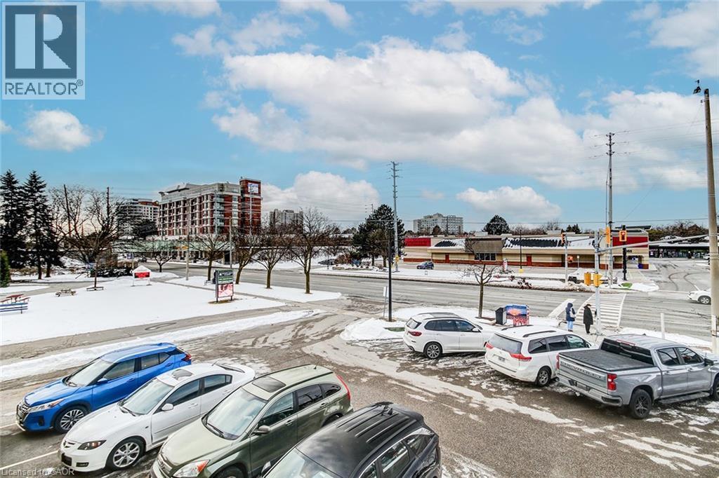 1858 Lakeshore Road W, Mississauga, ON