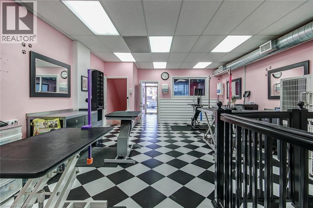 1858 Lakeshore Road W, Mississauga, ON