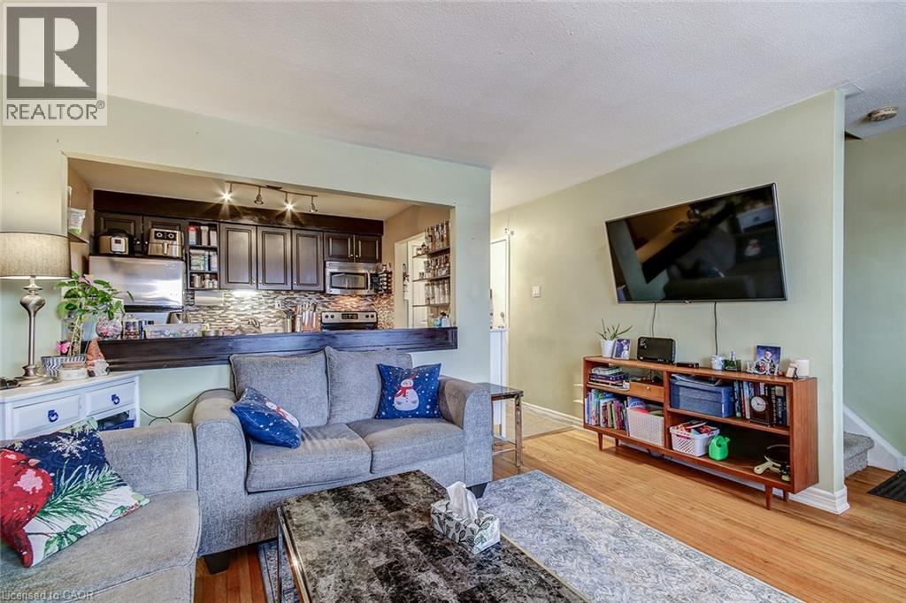 1858 Lakeshore Road W, Mississauga, ON