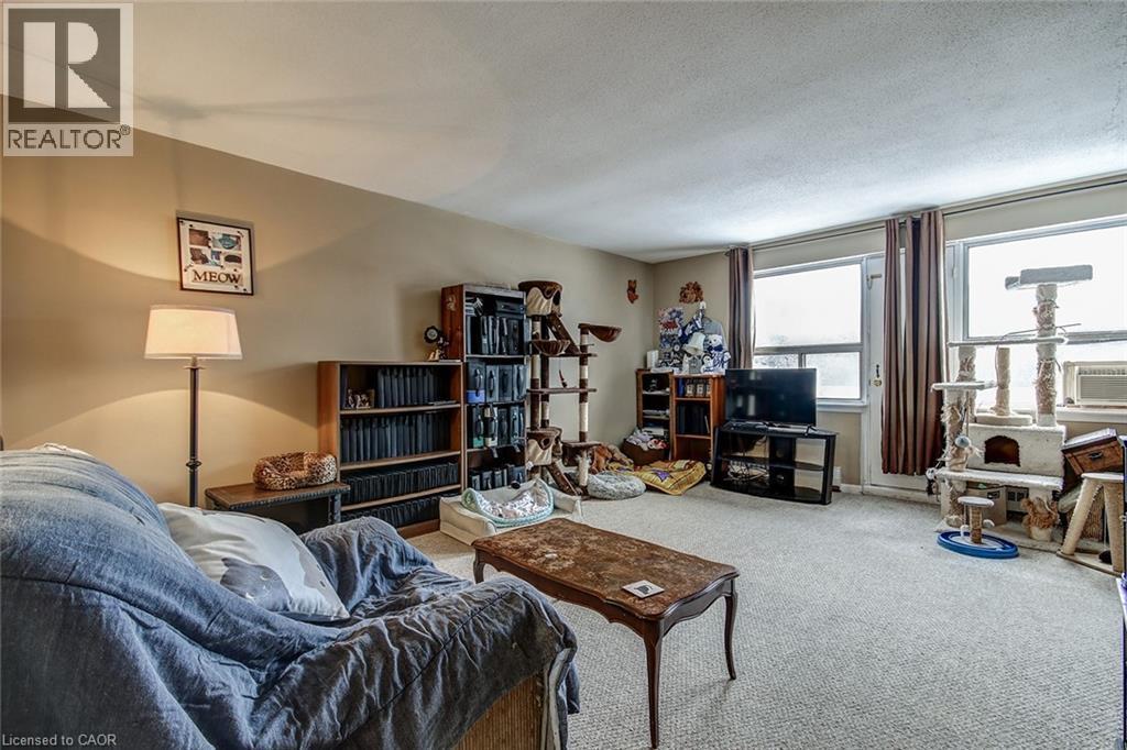 1858 Lakeshore Road W, Mississauga, ON
