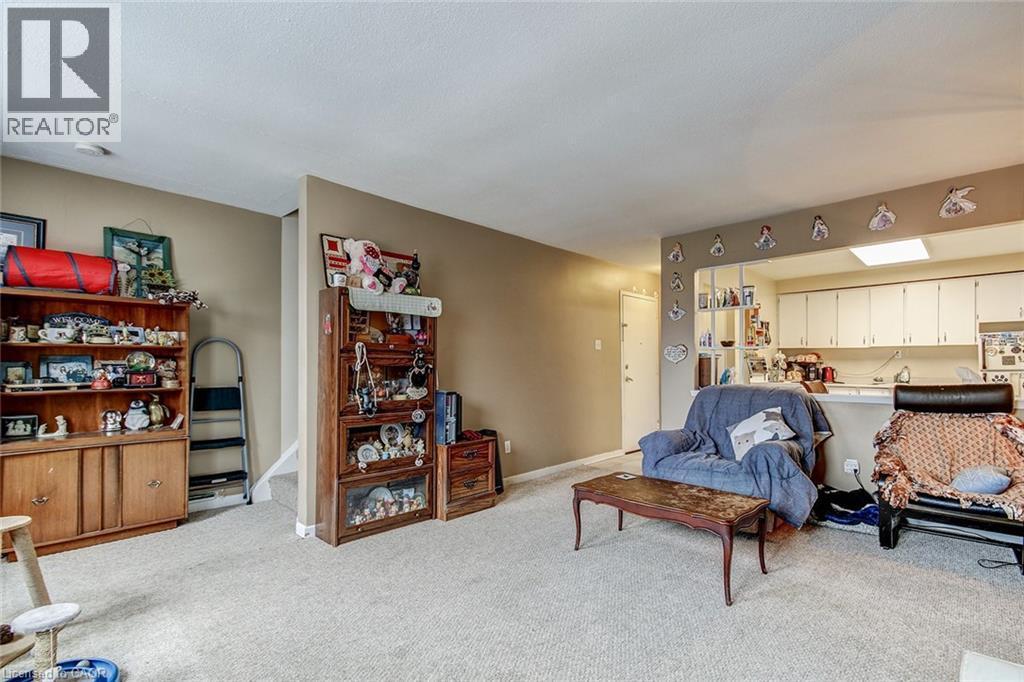 1858 Lakeshore Road W, Mississauga, ON