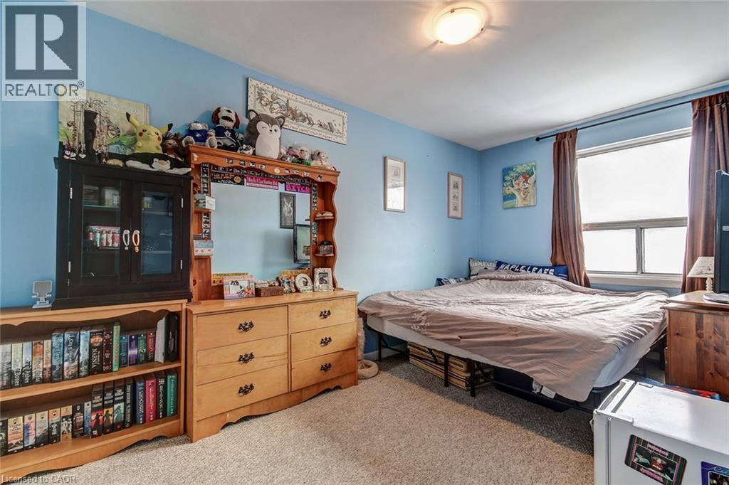 1858 Lakeshore Road W, Mississauga, ON