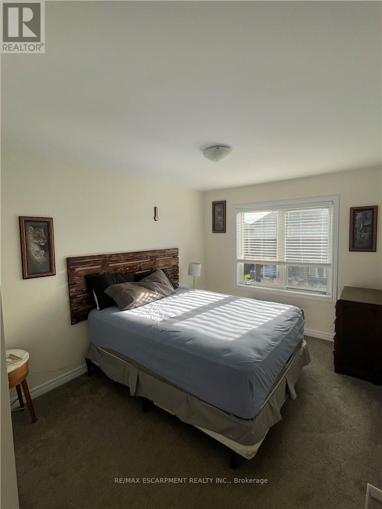 35 - 1890 Rymal Road E, Hamilton, ON - Indoor Photo Showing Bedroom