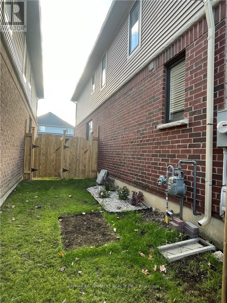 35 - 1890 Rymal Road E, Hamilton, ON - Outdoor With Exterior