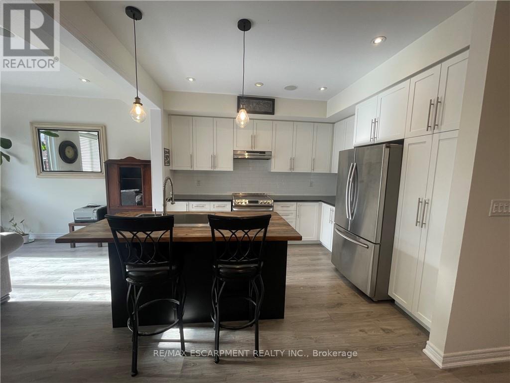 35 - 1890 Rymal Road E, Hamilton, ON - Indoor