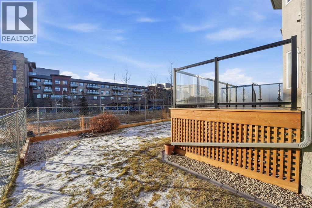 33 Prominence Park Sw, Calgary, AB - Outdoor