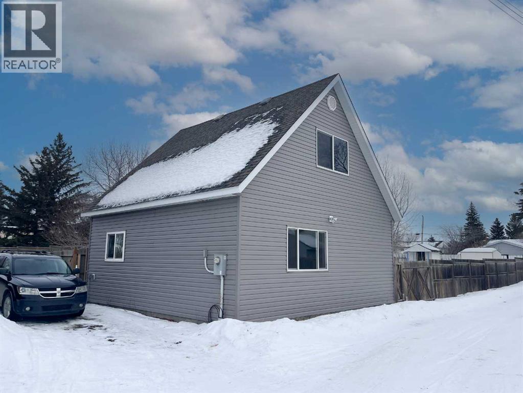 21 3 Avenue W, Marshall, SK - Outdoor With Exterior