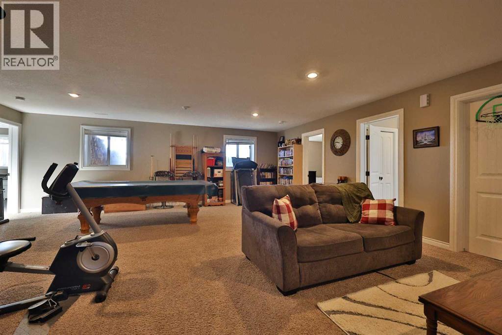 233073 Twp Rd 45, Spring Coulee, AB - Indoor