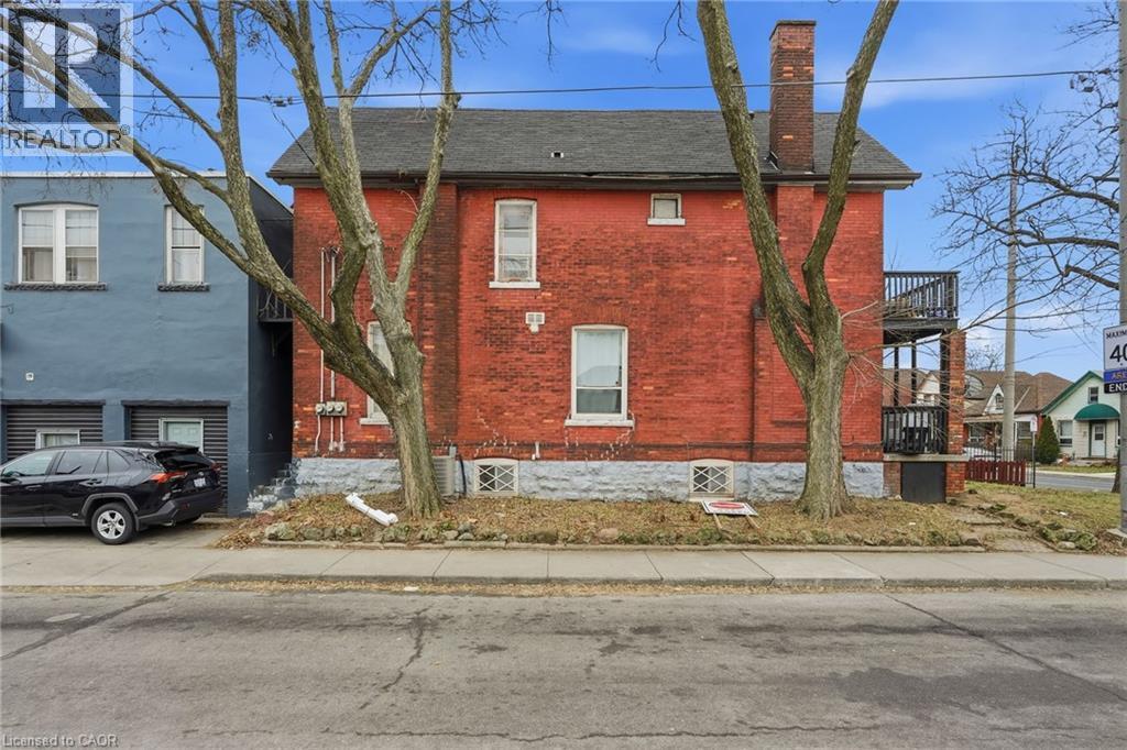 90 Sherman Avenue, Hamilton, ON - Outdoor