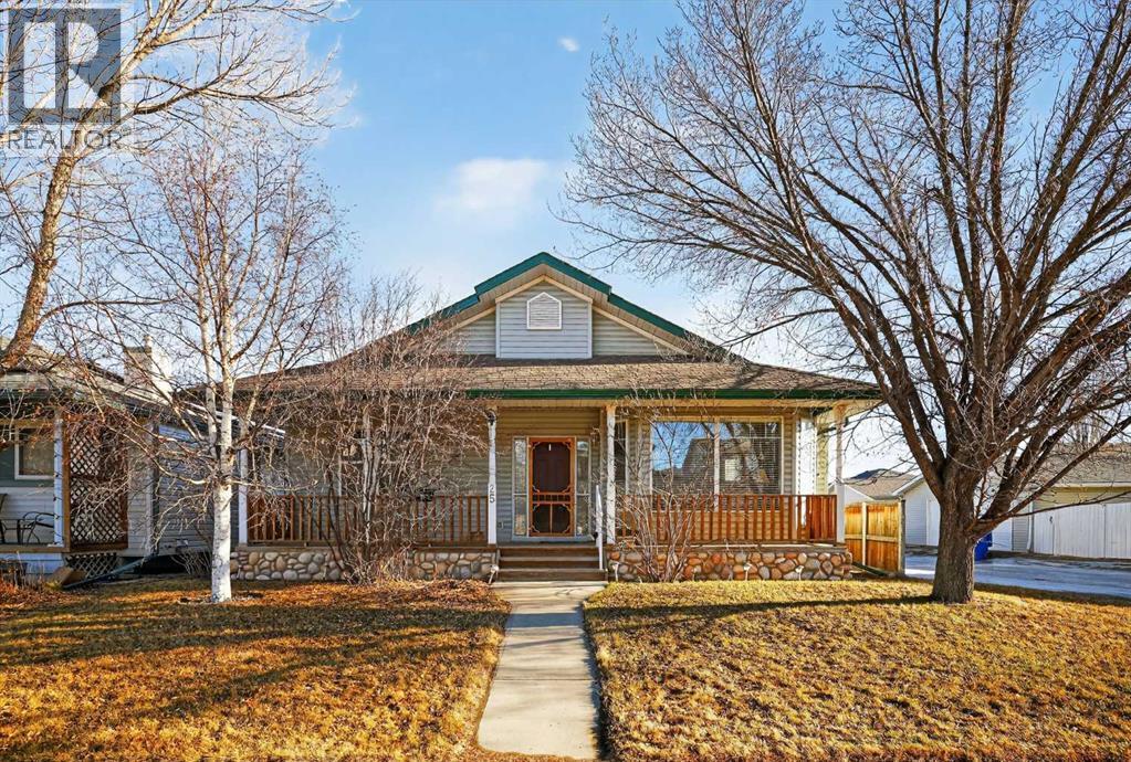 25 Westfall Drive, Okotoks, AB - Outdoor