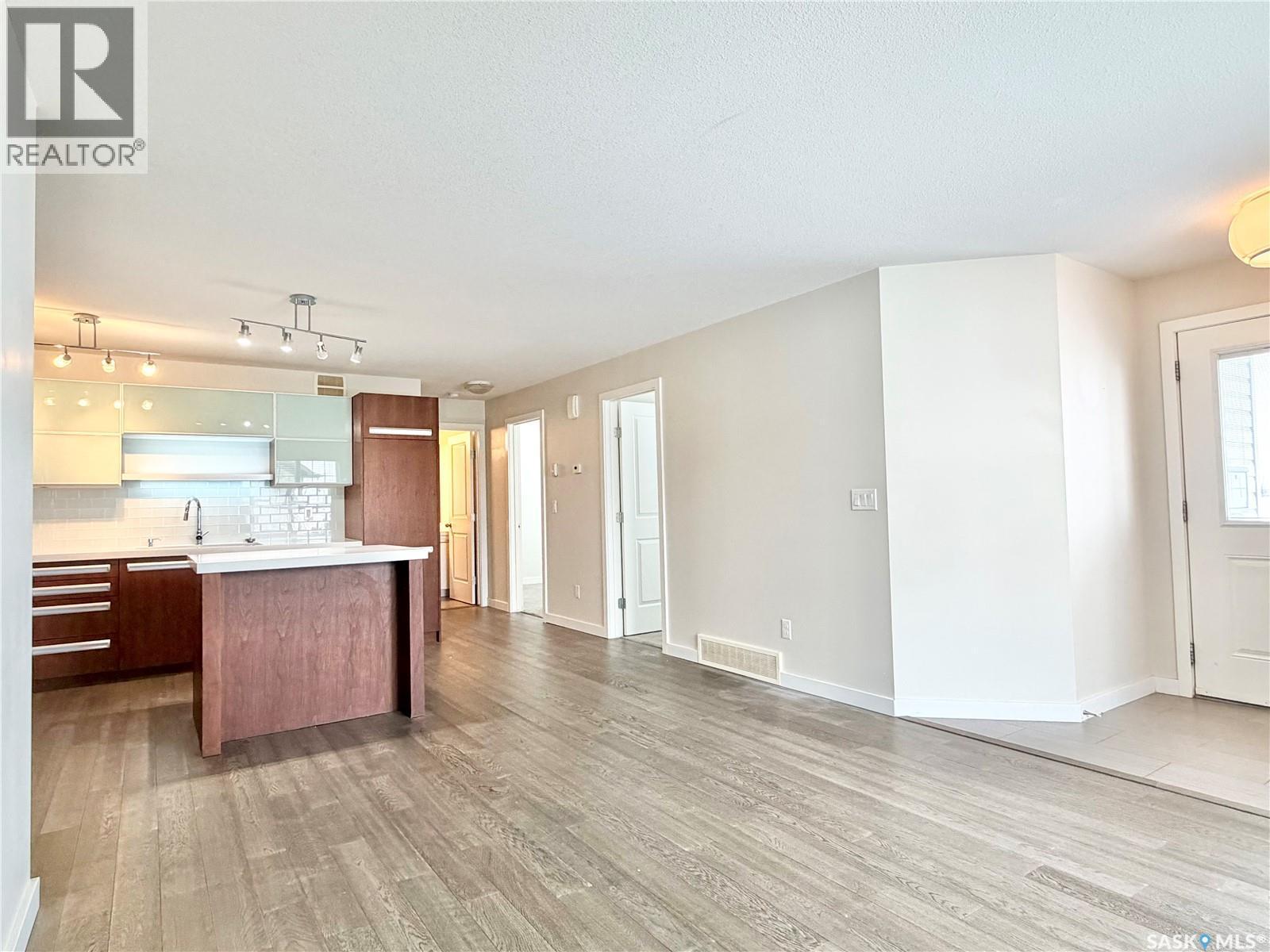 1207 1015 Patrick Crescent, Saskatoon, SK - Indoor Photo Showing Kitchen