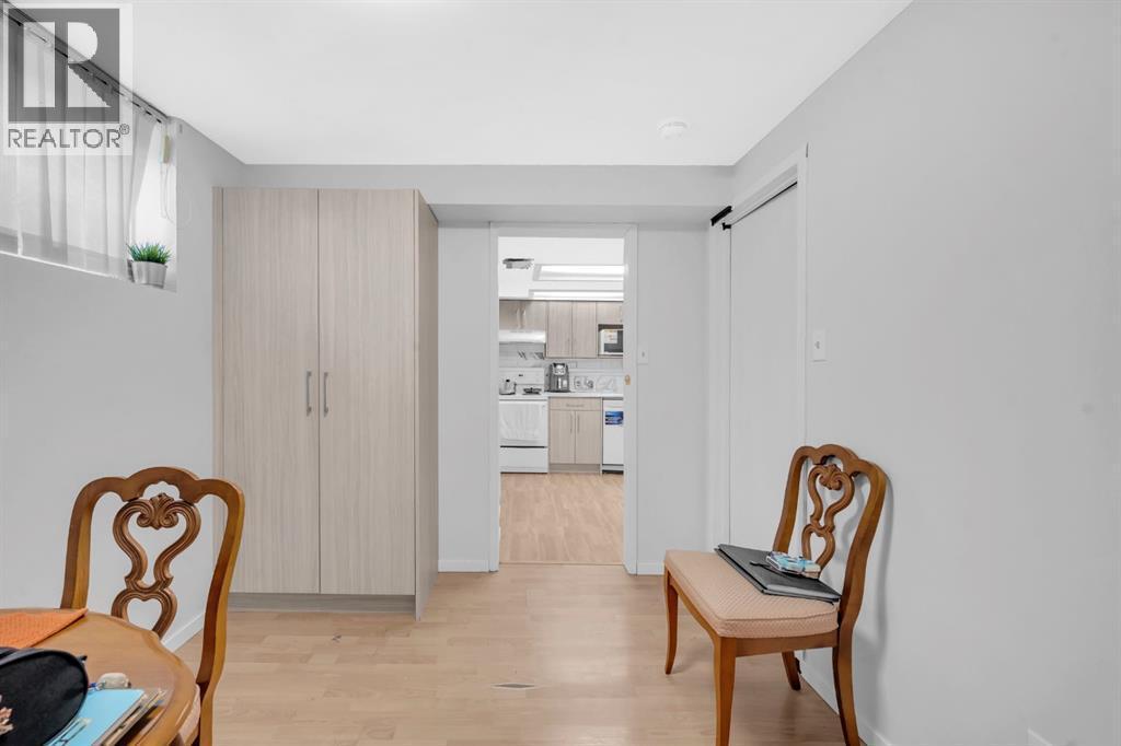 4013 Vance Place Nw, Calgary, AB - Indoor