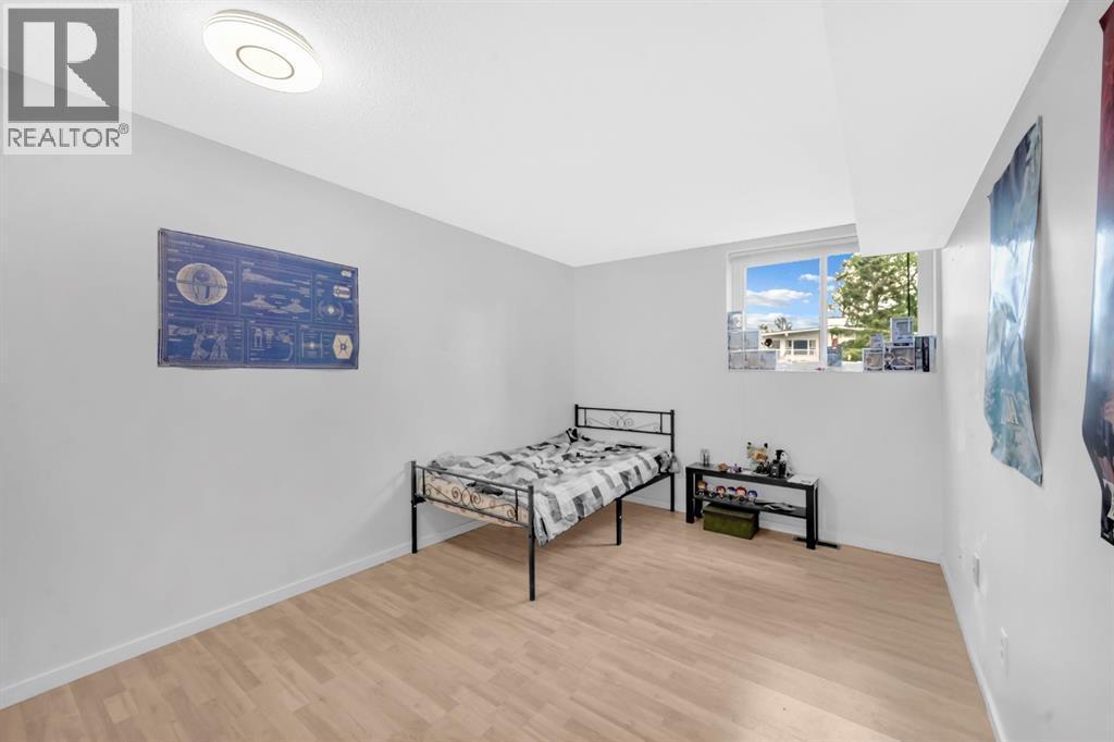 4013 Vance Place Nw, Calgary, AB - Indoor